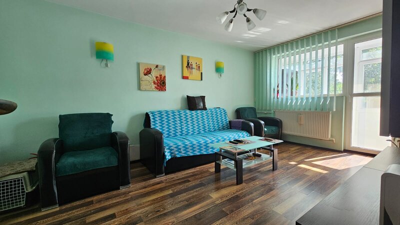 Berceni, Uioara apartament 3 camere 4/10 bloc reabilitat, mobilat si utilat