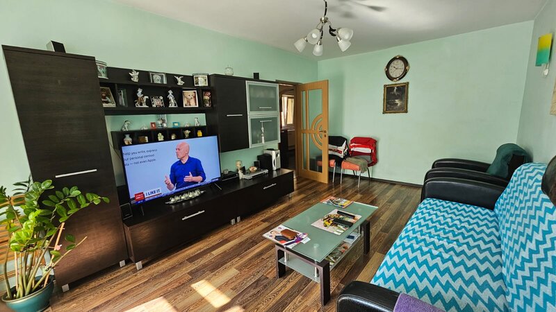 Berceni, Uioara apartament 3 camere 4/10 bloc reabilitat, mobilat si utilat