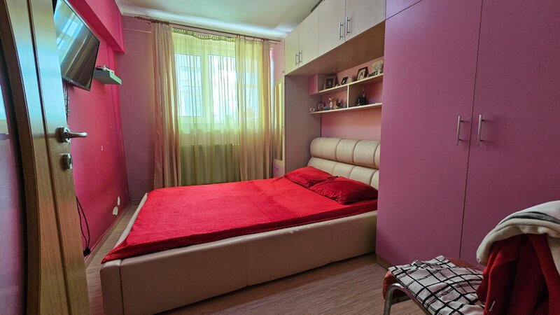 Berceni, Uioara apartament 3 camere 4/10 bloc reabilitat, mobilat si utilat