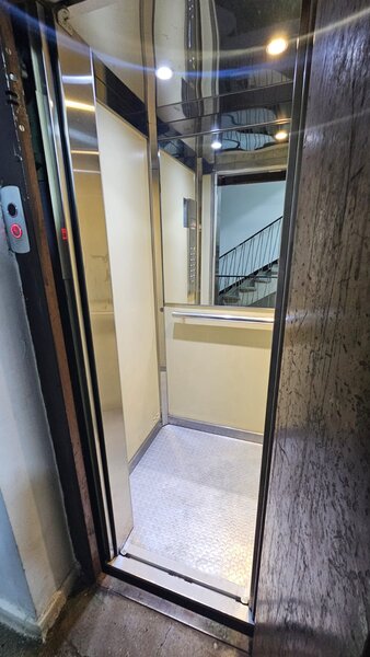 Berceni, Uioara apartament 3 camere 4/10 bloc reabilitat, mobilat si utilat